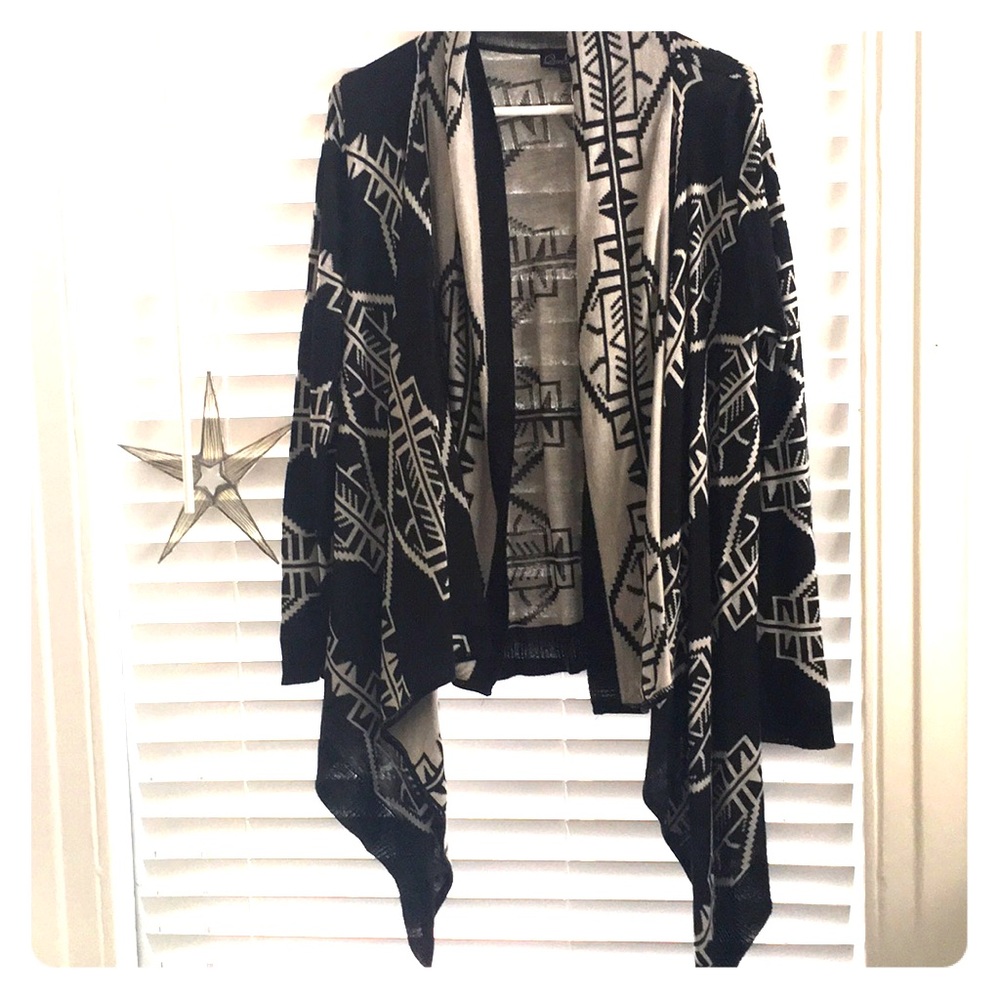 Tribal Print Black/Cream Cardigan